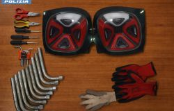 Roma, furti su commissione e spaccio, blitz della Squadra Mobile, 8 arresti