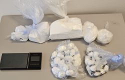 Polizia sequestrato 1 kg. cocaina nascosto in una lavatrice