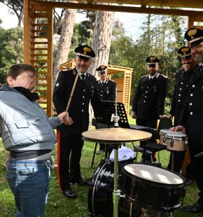 Pasqua, con i Carabinieri per una giornata di ascolto, rispetto ed inclusione