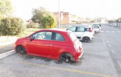 Axa, razzia  di ricambi auto