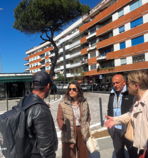 Ostia, via Isole Capoverde, il Black point, sopralluogo di FdI, disagi per il traffico