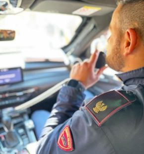 Roma Primavalle, in manette due cugini per detenzione ai fini di spaccio di droga e di arma illegale clandestina Roma Primavalle, in manette due cugini per detenzione ai fini di spaccio di droga e di arma illegale clandestina