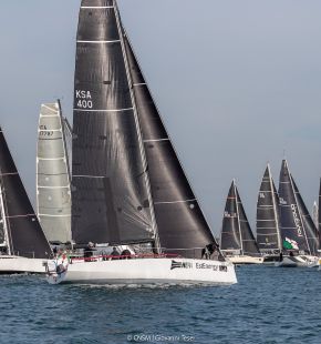 Vela, spettacolare partenza per La Ottanta, oltre 70 imbarcazioni in gara Vela, spettacolare partenza per La Ottanta, oltre 70 imbarcazioni in gara