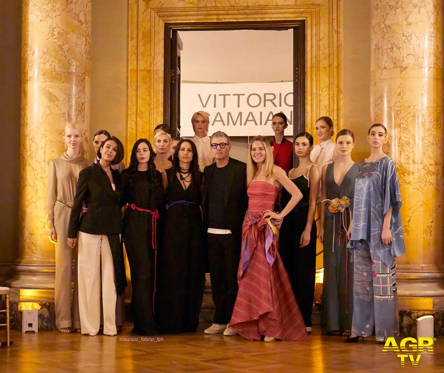 Roma, Camaiani presenta “Senza Confini” SS 2026 a Palazzo Colonna - ph. Maurizio Fabrizi Roma, Camaiani presenta “Senza Confini” SS 2026 a Palazzo Colonna - ph. Maurizio Fabrizi