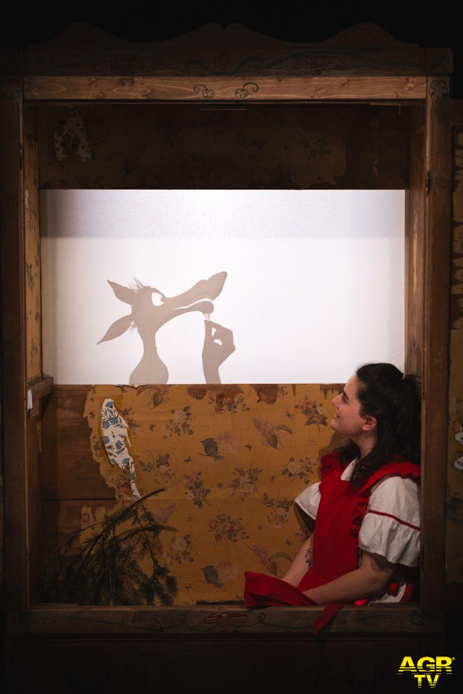 Capuccetto rosso- Noemi Valentini foto da comunicato stampa Capuccetto rosso- Noemi Valentini foto da comunicato stampa