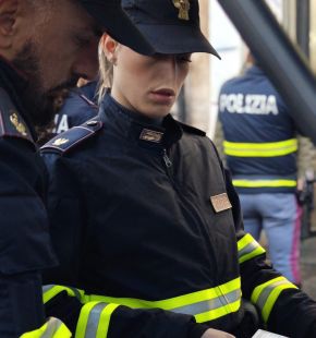 Roma Laurentina, prevenzione furti d'auto,sorpreso a smontare ricambi auto è stato arrestato Roma Laurentina, prevenzione furti d'auto,sorpreso a smontare ricambi auto è stato arrestato