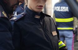 Roma Laurentina, prevenzione furti d'auto,sorpreso a smontare ricambi auto è stato arrestato