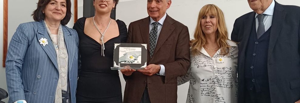 Napoli, al terminal del porto la mostra fotografica: “Women for Women against Violence” fino al 28 aprile Napoli, al terminal del porto la mostra fotografica: “Women for Women against Violence” fino al 28 aprile