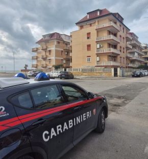Ostia, nuovo blitz dei Carabinieri nei Fortini della droga, 5 arresti ed 11 persone denuciate, sequestrato 1,5 kg. di droga