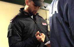 Roma, preso rapinatore seriale, seguiva sempre lo stesso copione, le immagini delle videocamere lo hanno incastrato