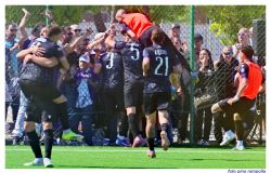 Ostia Mare l'Aquila i giocatori fanno festa dopo il priomo goal ph credit Pino Rampolla