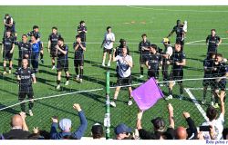 Ostia Mare i giocatori ringraziano i tifosi e fanno festa con loro ph credit Pino Rampolla