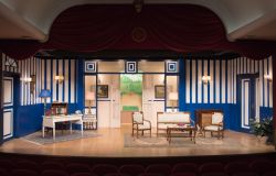 Due dozzine di rose scarlatte dal 24 aprile al 31 maggio al teatro Prati