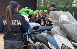 Polizia Festival Legalità studenti ed operatori polizia