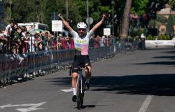 La_vincitrice_della_gara_femminile_LIECHTI_JASMIN ph credit Simone Lombi