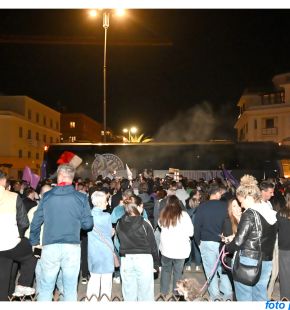 Ostia Mare, festeggiamenti al pontile fino a tarda ora per la promozione in serie C