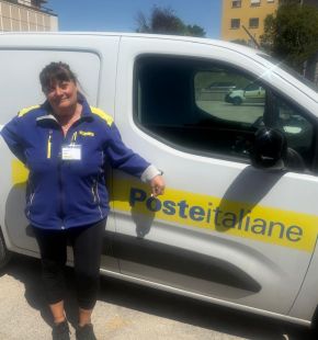 Acilia, ad una dipendente delle Poste la Stella al Merito del Lavoro