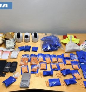 Roma, ai domiciliari spacciatore che aveva trasformato l'appartamento in un Fortino della droga, sequestrati 2kg di metanfetamine