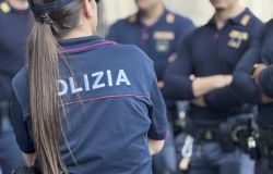 Roma, furti e rapine negli esercizi commerciali, 5 in manette nella periferia sud-est