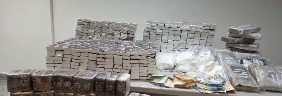 Roma, colpo grosso della Polizia sul litorale, 150 kg. di droga sequestrata in un  magazzino, due arresti