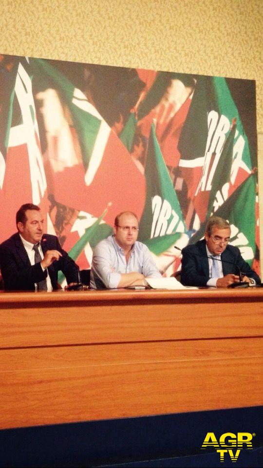 Forza Italia, i gazebo sulla sicurezza hanno fatto il pieno di consensi Forza Italia, i gazebo sulla sicurezza hanno fatto il pieno di consensi