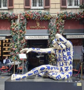 Roma, Armonie del corpo a via Veneto, fino al 30 giugno in mostra le opere della scultrice Rabarama