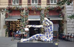 Roma, Armonie del corpo a via Veneto, fino al 30 giugno in mostra le opere della scultrice Rabarama