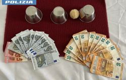 Roma, truffa delle Tre campanelle, finte vincite, pali e turisti adescati,1 arresto e 40 denunce