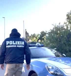 Ostia, finisce sul litorale romano la fuga di un cileno 27enne, ricercato per rapina, in manette anche connazionale 34enne