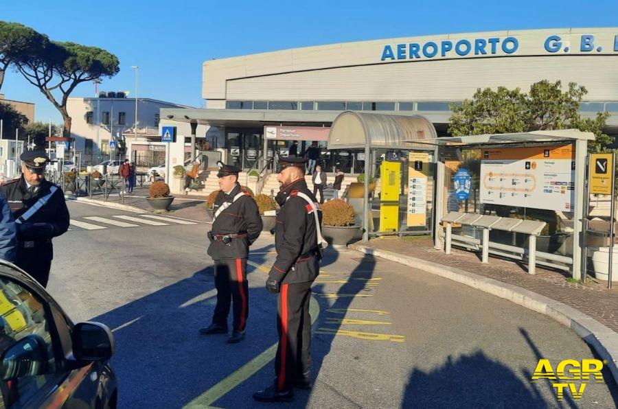Carabinieri Ciampino in servizio aereoporto Carabinieri Ciampino in servizio aereoporto