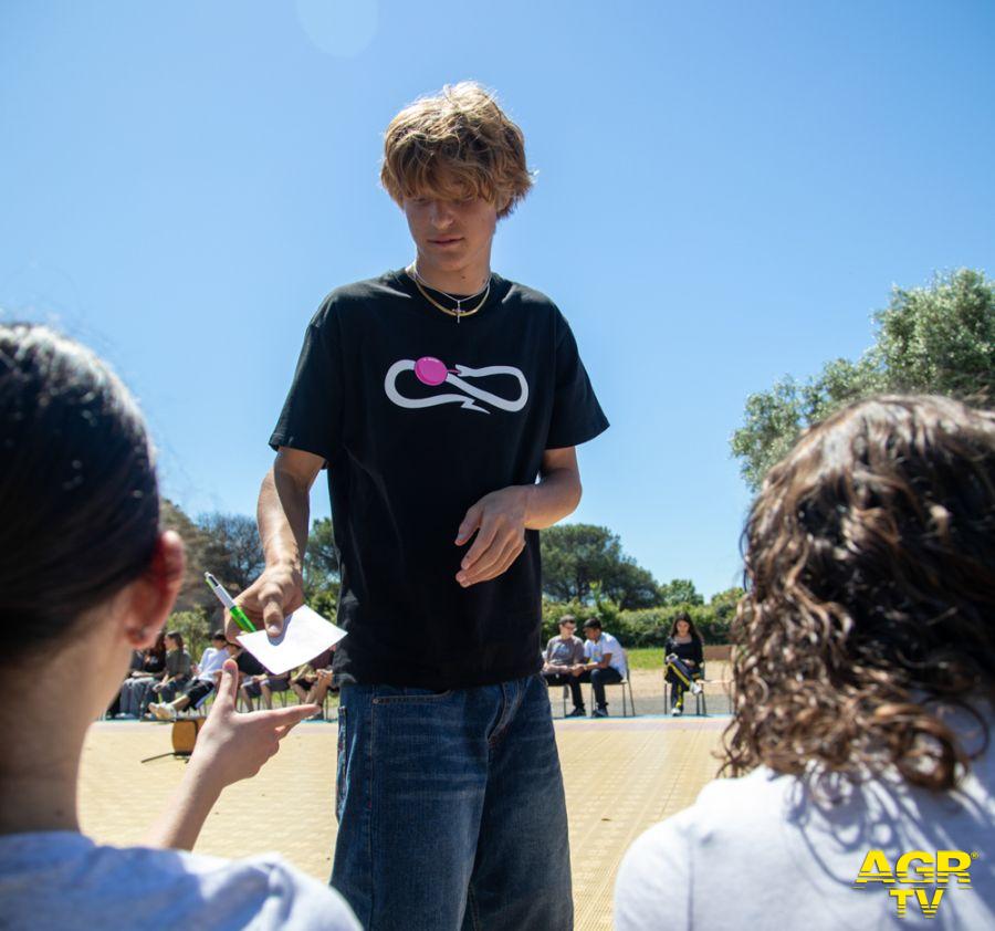 Tour_Guglielmo_Marin_Scuole_Ostia foto da comunicato stampa Tour_Guglielmo_Marin_Scuole_Ostia foto da comunicato stampa