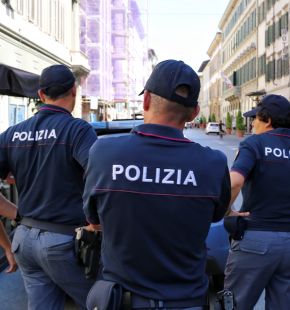 Firenze. Tenta di darsi alla fuga dopo la spaccata