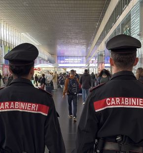 Roma Termini, arresti per furti e scippi, giro di vite dei Carabinieri, tre denunce per violazione Daspo urbano