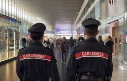 Roma Termini, arresti per furti e scippi, giro di vite dei Carabinieri, tre denunce per violazione Daspo urbano