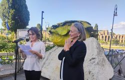 Inaugurazione opera di Francesca Leone Quel che resta al Roseto foto comunicato stampa Campidoglio