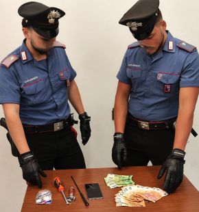 Roma Quadraro, furti in abitazione, sorpresa in casa dai proprietari insieme a due complici, arrestata 21enne
