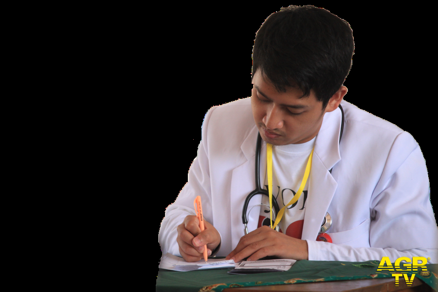 mufidpwt-doctor medico di famiglia foto pixabay mufidpwt-doctor medico di famiglia foto pixabay
