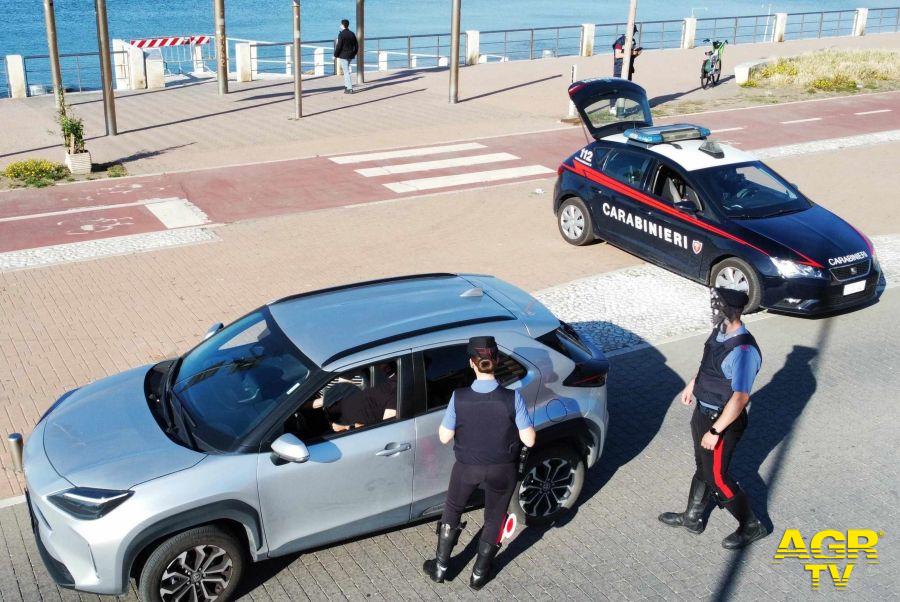 Carabinieri Ostia maxi-operazione sul litorale Carabinieri Ostia maxi-operazione sul litorale