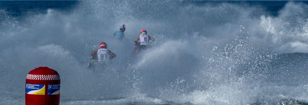 Rimini, terza tappa del Campionato Italiano moto d'acqua, tra spettacolo, tanto pubblico e grande accoglienza
