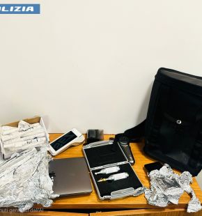Roma, furto di apparecchiature mediche ed elettroniche schermate per eludere la geolocalizzazione, tre fermi