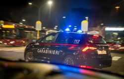 Carabinieri i militari presidiano piazza Bologna