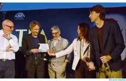 Ostia jazz Festival la premiazione del direttore del parco Alessandro D'Alessio ph credit Pino Rampolla