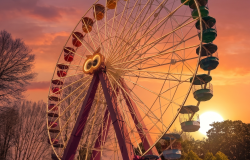 Estate, Luneur Park si fa in tre: Splash Zone, Giostre e il Luna Village, un festival serale a ingresso gratuito