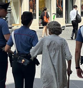 Roma, contrasto alle truffe digitali, giro di vite dei Carabinieri, denunciate 44 persone, recuperata refurtiva per 1 mln di euro
