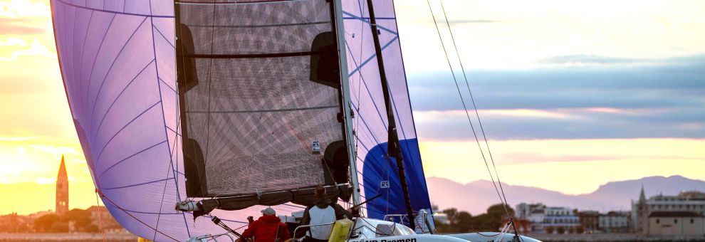 Caorle (Ve), l'armatore e skipper Jan Van Dyk di Brema taglia il traguardo de La Cinquecento per primo