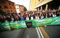 Ostia, Libera sfila contro tutte le mafie