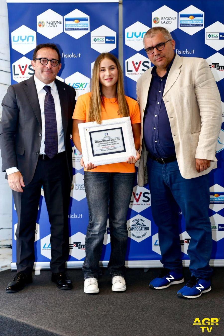Il presidente Comitato regionale Lazio Ruggeri_e_Cochi (presidente Coni Lazio)_premiano_la_Campionessa_Italiana_Sara_Proietti_Cignitti foto Montebelli Il presidente Comitato regionale Lazio Ruggeri_e_Cochi (presidente Coni Lazio)_premiano_la_Campionessa_Italiana_Sara_Proietti_Cignitti foto Montebelli