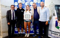 la_premiazione_della_vice_campionessa_d'Italia_di_snowboard_Giada_Maria_D'Onofrio Pianeta Sci foto Montebelli