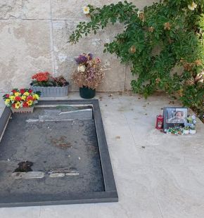 Verano, denuncia dell'AMA, danneggiata e rubata la lapide della tomba di Gigi Proietti