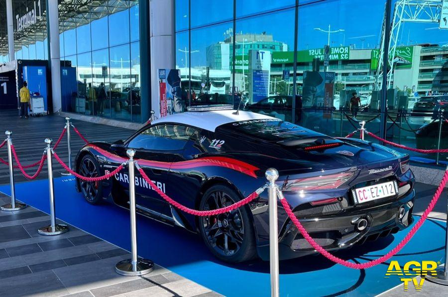 CP_AEROPORTI_-_La_Maserati_MCPURA_in_esposizione_presso_il_Terminal_1_dell'aeroporto_di_Fiumicino_(3)
